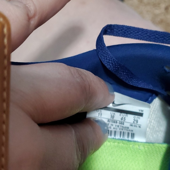 Running shoes - Picture 10 of 10